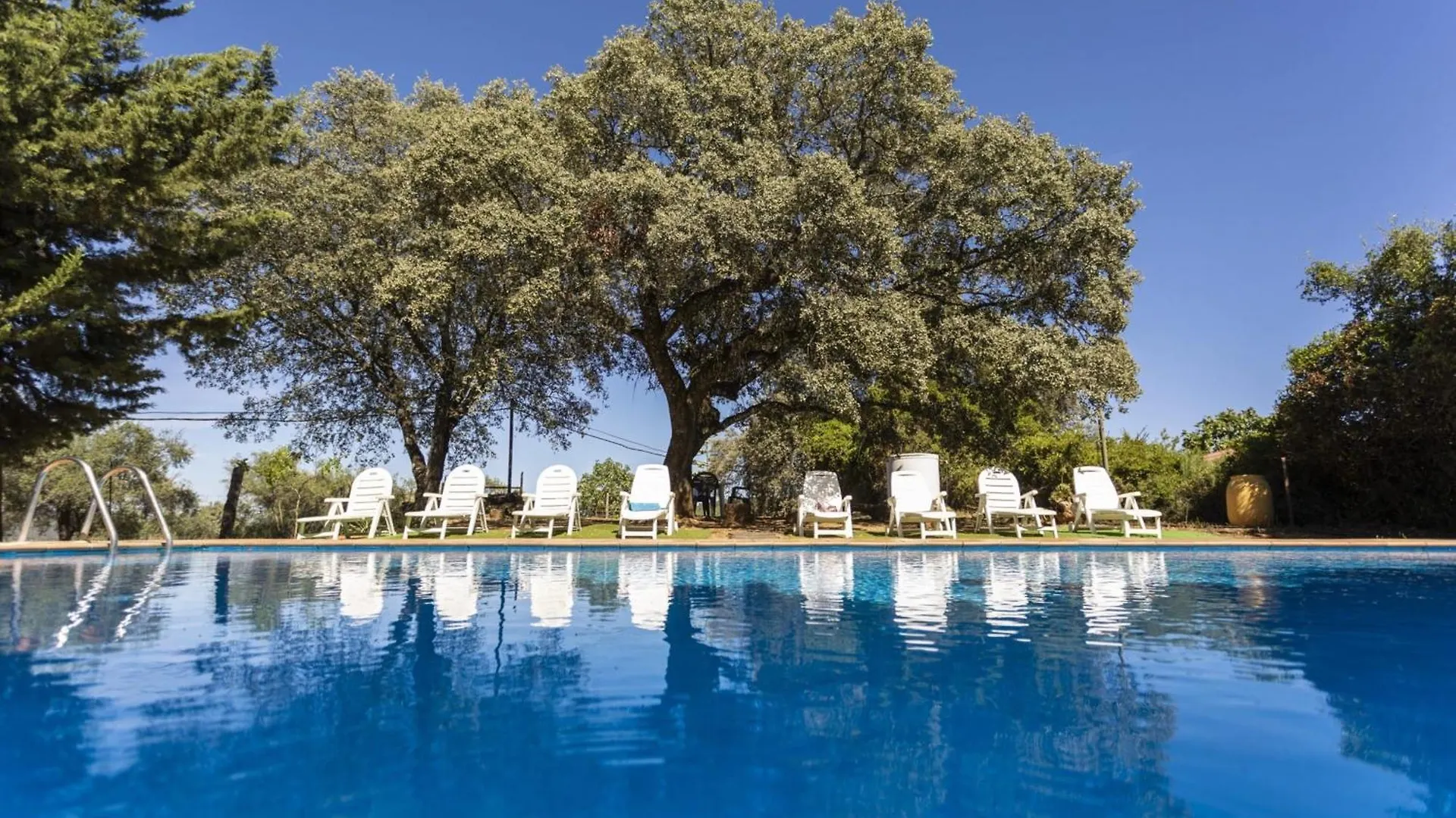 Pozuelo 3 Jabugo Guest House